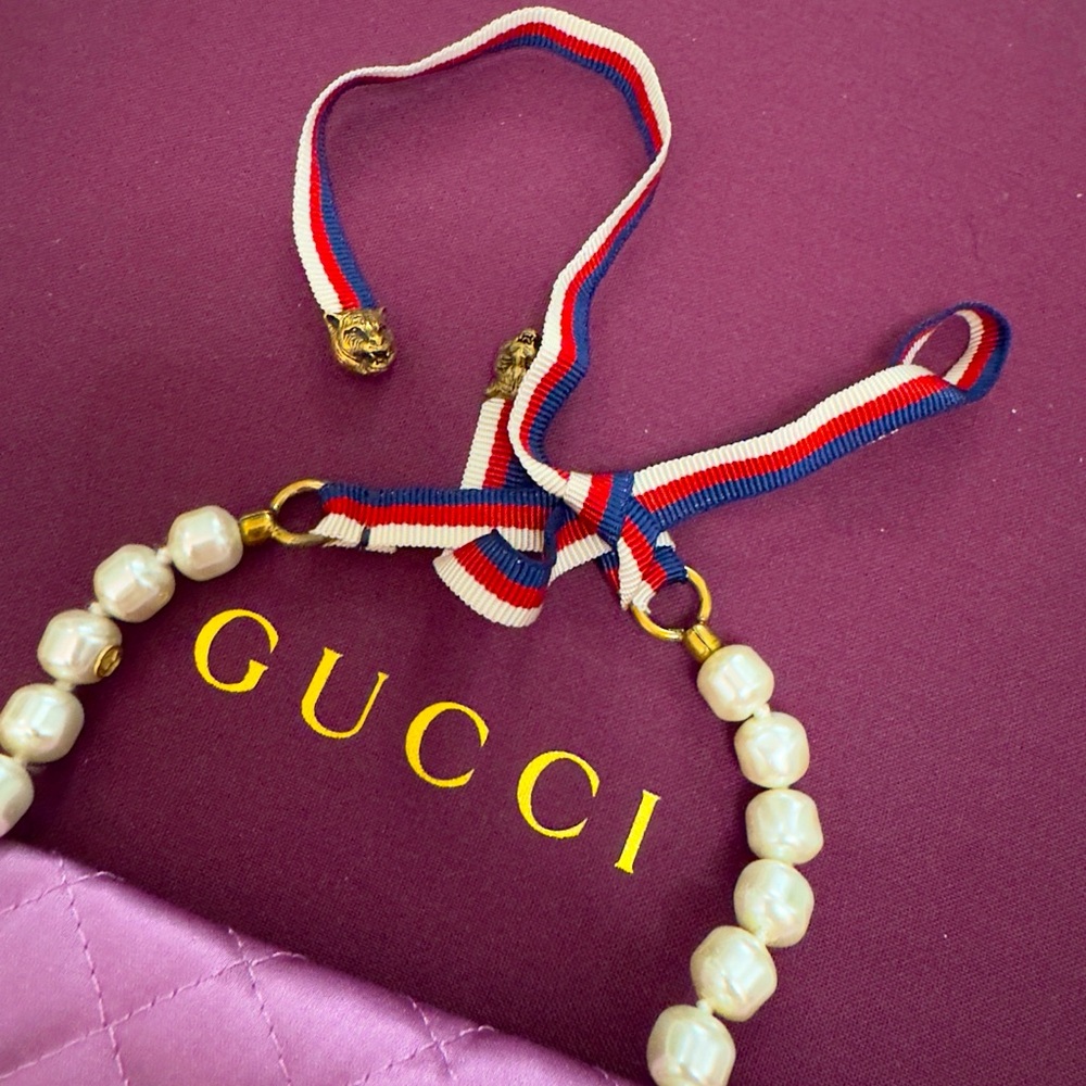 Gucci pearl necklace
